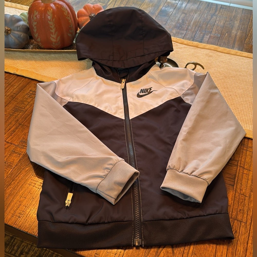 Nike-Kids size 7 light jacket